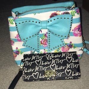 Betsey Johnson Bundle💋